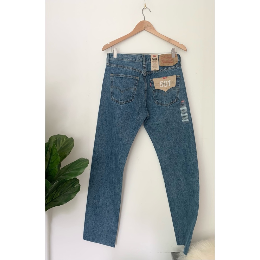 Levi’s 501 Jeans - Picture 2 of 6